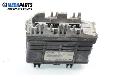 Компютър двигател за Volkswagen Golf III Hatchback (08.1991 - 07.1998) 1.6, 75 к.с., № BSOCH 0 261 203 647/648
