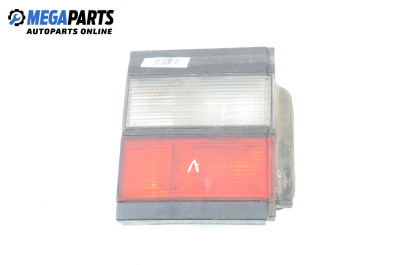 Вътрешен стоп за Volkswagen Passat II Sedan B3, B4 (02.1988 - 12.1997), седан, позиция: лява