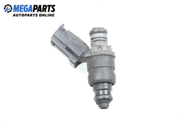 Дюза бензин за Audi A3 Sportback I (09.2004 - 03.2013) 1.6, 102 к.с., № 06A906031BT