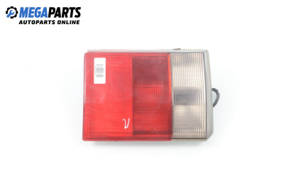 Вътрешен стоп за Audi 80 Avant B4 (09.1991 - 01.1996), комби, позиция: лява