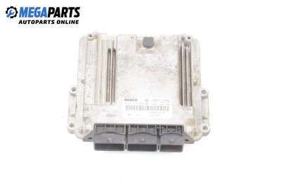 Компютър двигател за Nissan Primastar Box (X83) (09.2002 - ...) 2.0 dCi 115, 114 к.с., № 8200666516