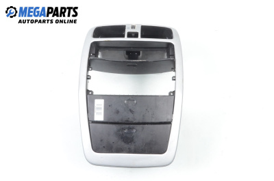 Централна конзола за Mitsubishi Space Star Minivan (06.1998 - 12.2004)