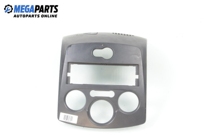 Централна конзола за Renault Clio III Hatchback (01.2005 - 12.2012)