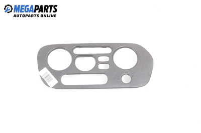 Централна конзола за Mitsubishi Colt V Hatchback (09.1995 - 09.2003)