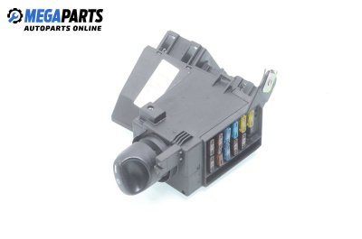 Ключ светлини  за Mercedes-Benz E-Class Estate (S210) (06.1996 - 03.2003)