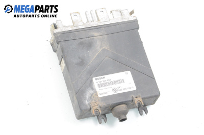 Компютър двигател за Volkswagen Transporter IV Bus (09.1990 - 04.2003) 2.5, 110 к.с., № Bosch 0 261 200 588