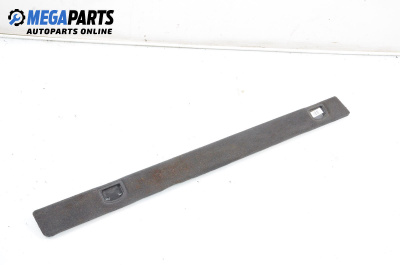 Интериорна пластмаса багажник за Audi Q7 SUV I (03.2006 - 01.2016), джип