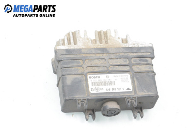 Компютър двигател за Volkswagen Passat II Sedan B3, B4 (02.1988 - 12.1997) 1.8, 75 к.с., № Bosch 0 261 203 182/183