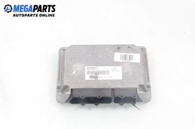 Компютър двигател за Volkswagen Passat III Sedan B5 (08.1996 - 12.2001) 1.6, 101 к.с., № 3B0 907 557