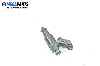 Дюза бензин за Volkswagen Passat IV Sedan B5.5 (10.2000 - 12.2005) 2.0, 115 к.с.