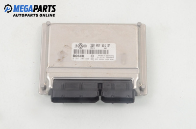 Компютър двигател за Volkswagen Passat III Sedan B5 (08.1996 - 12.2001) 2.8 V6 Syncro/4motion, 193 к.с., № 3B0 907 551 BA