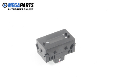 Часовник за Toyota Auris Hatchback II (10.2012 - 12.2018)