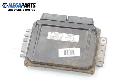 Компютър двигател за Renault Clio II Hatchback (09.1998 - 09.2005) 1.4 16V (B/CB0P), 98 к.с., № 8200039797