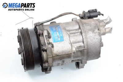 Компресор климатик за Volkswagen Bora Variant (05.1999 - 05.2005) 2.3 V5, 150 к.с., № 1J0 820 803 K