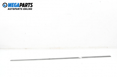 Интериорна лайсна за Audi A4 Avant B7 (11.2004 - 06.2008), 4+1 вр., комби