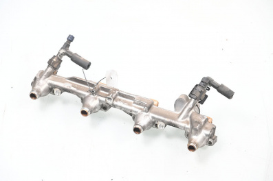 Бензинова рейка с дюзи за Ford Mondeo I Hatchback (02.1993 - 08.1996) 2.0 i 16V, 132 к.с.