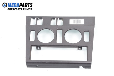 Централна конзола за Mercedes-Benz C-Class Sedan (W202) (03.1993 - 05.2000)