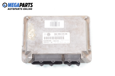 Компютър двигател за Volkswagen Bora Sedan (10.1998 - 12.2013) 1.6, 101 к.с., № 06A 906 019 AK