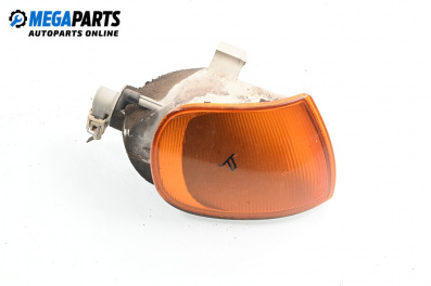 Мигач за Volkswagen Polo Hatchback II (10.1994 - 10.1999), хечбек, позиция: дясна