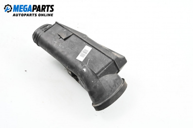 Въздуховод за Renault Clio II Hatchback (09.1998 - 09.2005) 1.6 16V (BB01, BB0H, BB0T, BB14, BB1D, BB1R, BB2KL...), 107 к.с.