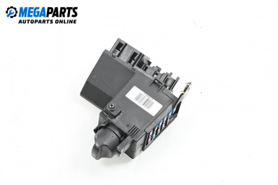 Ключ светлини  за Mercedes-Benz E-Class Sedan (W210) (06.1995 - 08.2003)