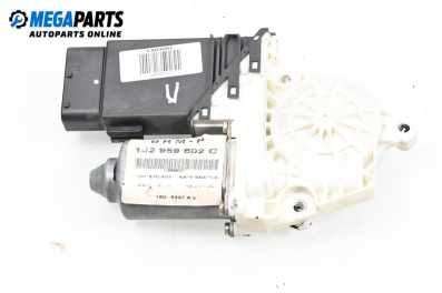 Електромотор за стъклоподемник за Volkswagen New Beetle Hatchback (01.1998 - 09.2010), 2+1 вр., хечбек, позиция: лява, № 1J2 959 802 C