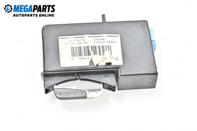 Четец с карта за Renault Laguna II Grandtour (03.2001 - 12.2007)
