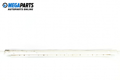 Праг за Toyota Avensis II Station Wagon (04.2003 - 11.2008), 4+1 вр., комби, позиция: лява