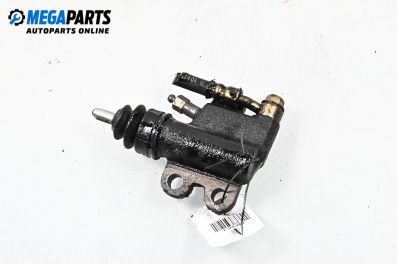 Долна помпа за съединител за Nissan Almera II Hatchback (01.2000 - 12.2006)