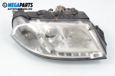 Фар за Volkswagen Passat IV Variant B5.5 (09.2000 - 08.2005), комби, позиция: дясна