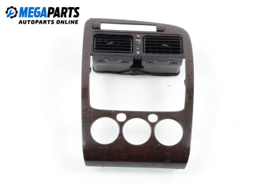 Централна конзола за Toyota Avensis I Sedan (09.1997 - 02.2003)