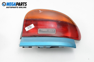 Стоп за Mazda 121 II Sedan (11.1990 - 05.1997), седан, позиция: дясна