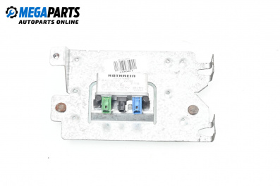Усилвател антена за Mercedes-Benz GL-Class SUV (X164) (09.2006 - 12.2012), № A211 827 0042 / Kathrein ZGS003