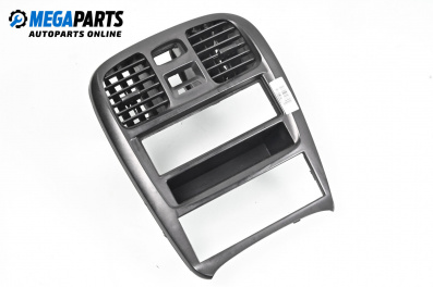 Централна конзола за Hyundai Sonata IV Sedan (03.1998 - 12.2005)