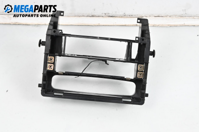 Централна конзола за Audi A6 Avant C4 (06.1994 - 12.1997)