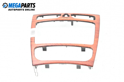 Централна конзола за Mercedes-Benz C-Class Sedan (W203) (05.2000 - 08.2007)