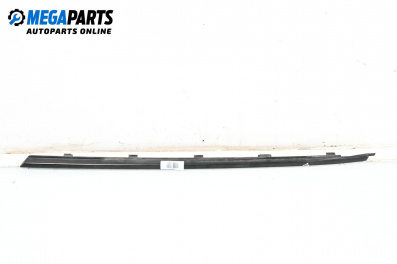 Външни лайсни за Suzuki Swift III Hatchback (02.2005 - 10.2010), хечбек, позиция: дясна