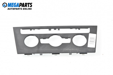 Централна конзола за Volkswagen Golf VII Variant (04.2013 - 12.2019)