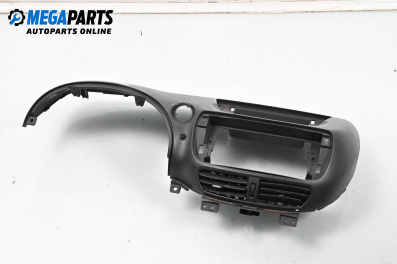 Централна конзола за Nissan Almera TINO (12.1998 - 02.2006)