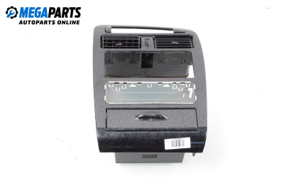 Централна конзола за Toyota Avensis I Sedan (09.1997 - 02.2003)