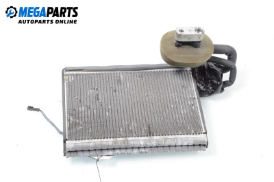 Вътрешен радиатор климатик за Land Rover Discovery III SUV (07.2004 - 09.2009) 2.7 TD 4x4, 190 к.с., автоматик