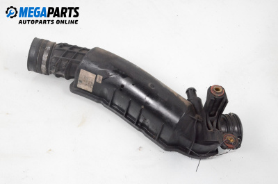 Въздуховод за Mercedes-Benz C-Class Sedan (W203) (05.2000 - 08.2007) C 180 Kompressor (203.046), 143 к.с.