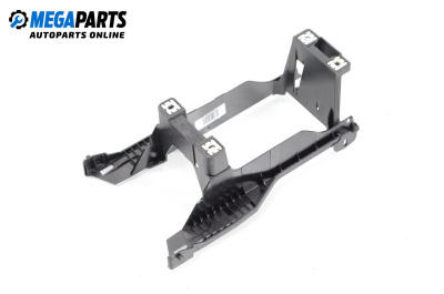 Централна конзола за Audi Q3 SUV I (06.2011 - 10.2018)