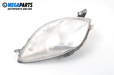 Фар за Toyota Yaris Hatchback II (01.2005 - 12.2014), хечбек, позиция: дясна, № Valeo 89900736