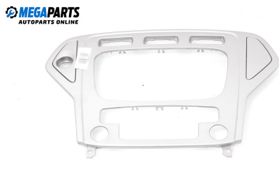 Централна конзола за Ford Mondeo IV Sedan (03.2007 - 01.2015)