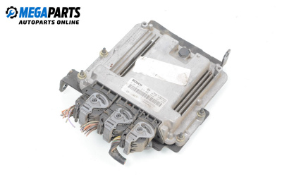 Компютър двигател за Renault Megane II Hatchback (07.2001 - 10.2012) 2.0 dCi (BM1K, CM1K), 150 к.с., № 8200462452