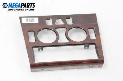 Централна конзола за Mercedes-Benz C-Class Sedan (W202) (03.1993 - 05.2000)