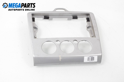 Централна конзола за Ford Focus II Estate (07.2004 - 09.2012)