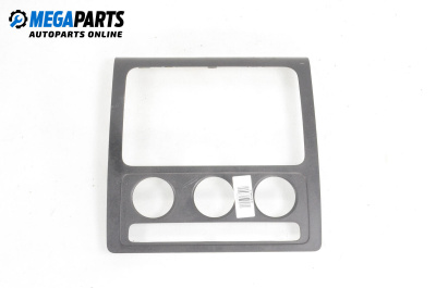 Централна конзола за Volkswagen Caddy III (03.2004 - 05.2015)