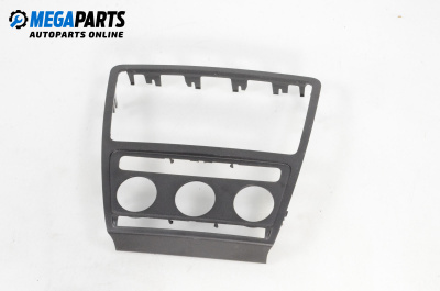 Централна конзола за Skoda Octavia II Combi (02.2004 - 06.2013)